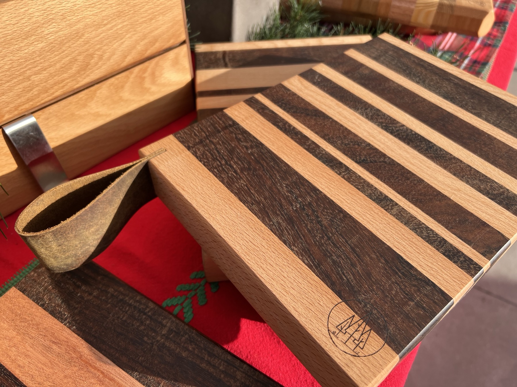 Tagliere in legno massello fatto a mano